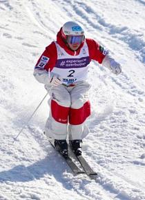 堀島、Ｗ杯で観客沸かせる勝利