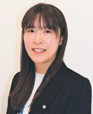カラフル<br />黒部市こども支援課主査保健師・嶋崎未穂さん