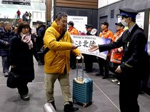 北陸の美食楽しんで　富山駅で観光客出迎え