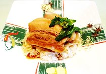 春キャベツと豚バラ肉の豚トロ丼