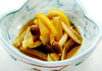 コリコリ大根・シメジユズ入りポン酢漬