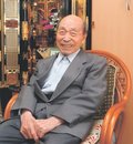抑留乗り越え１００歳、戦争の悲惨さ伝える　南砺の山田さん、家族の祝福「うれしい」