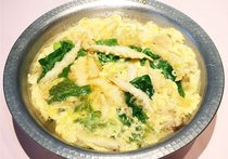 シロエビとグリーンボールの卵とじ