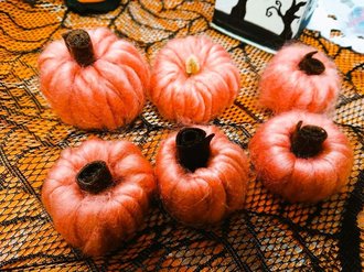 カボチャ🎃の飾りを作りました！