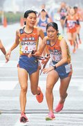 長森と黒川（大沢野中出身）力走　高校駅伝女子４位の仙台育英