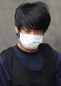 山上被告宅で「殺人」書籍押収