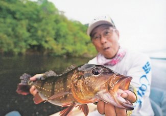 釣果はいけん<br />ツクナレ体長７０センチ　吉永隆さん（６２）ボリビア