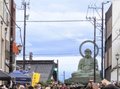 大仏様の通りで朝市
