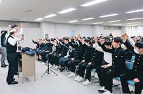 合格へ気持ち高める　県立高入試を前に学習塾が受験生を激励