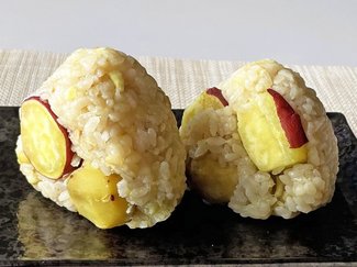 秋の幸せ♡栗とさつまいもの親子deおにぎり【休日のレシピ(119)】