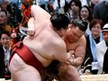 朝乃山、勝ち越し王手　「内容悪い」表情険しく　大相撲春場所１２日目