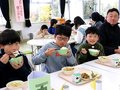 「ほたるいか米」おいしい　滑川の小中学校で特別給食