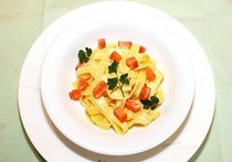 スモークサーモンのフェットチーネ