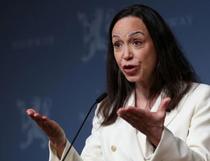 マチャド氏ノルウェー出国