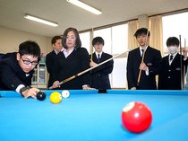 新川高にビリヤード部創設　聖地目指し協会が支援