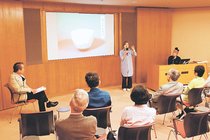 作品解説や意見交換　高岡市美術館で日本伝統工芸富山展の「作家が語る研究会」