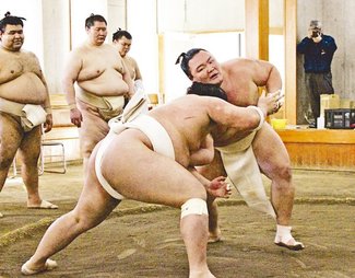 「同世代で切磋琢磨」　朝乃山が合同稽古参加
