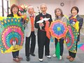 マジックで笑顔お届け　富山の長寿同好会６人、小学校や施設で披露