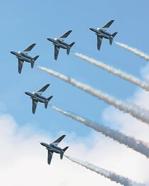 万博にブルーインパルス、４月の開会式で飛行　防衛省派遣へ