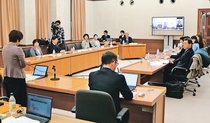 県の「外国人共生」基本理念案に指摘相次ぐ　条例検討会