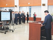 情勢に対応、前進の年に　県内企業仕事始め