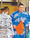 朝乃山　自己最多１１勝