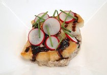 魚津寒ハギのムニエル　ゴボウとそばのリゾット添え