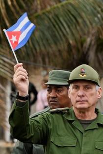 キューバ受刑者５１人釈放へ