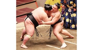 朝乃山 痛恨の４敗目　春場所１３日目