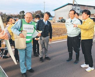 農水副大臣が氷見視察　幹線用水の復旧確認