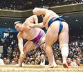 朝乃山、北勝富士に敗れ３敗　秋場所１１日目