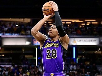 八村、先発復帰１４得点　レーカーズ連敗止める