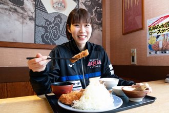 KUROBEアクアフェアリーズ富山選手　住田帆志乃さん／ご褒美は「別格」のとんかつ<br />かつ兵衛黒部店
