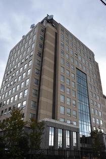 介護車両同士が衝突、女性死亡