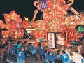 「行燈合わせ」大迫力　砺波・庄川観光祭