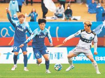 カターレＰＫ制し暫定２位　両ボランチ機能、安達流「深化」