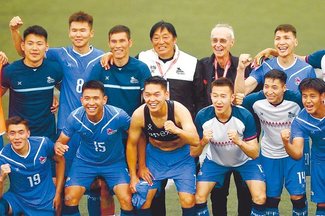 大塚一朗のモンゴル蹴球記（4）<br />父にささげる初勝利　