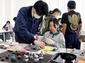 再生アルミでオブジェ　高岡で親子が原型製作、資源循環に理解