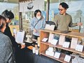 再起目指し露店営業　入居施設全焼の立山町コーヒー店、客の「頑張れ」後押し