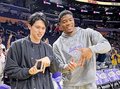 ＬＡへようこそ　八村、観戦の佐々木激励