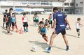 カターレ選手ら基本プレー指導　高岡でサッカー教室