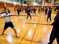 銃剣道、姿勢正し元気に　氷見・北部中生、突きや作法学ぶ