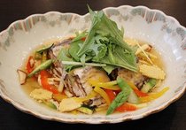 ナス挟み揚げ　夏野菜のあんかけ