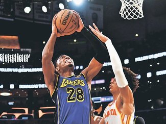 八村１３得点８リバウンド　チーム勝利