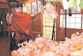 「お鏡あられ」お清め　氷見・箭代神社、初詣客に１０００袋用意