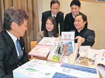 氷見のたまもの凝縮　１８事業者と本社が復興へ商品化、「富山もよう」の箱に特産品